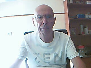 &nbsp;&nbsp;&nbsp;&nbsp;&nbsp;&nbsp;&nbsp;&nbsp;&nbsp;&nbsp;&nbsp;&nbsp;inca nu m-am hotarit ce fotografie pun