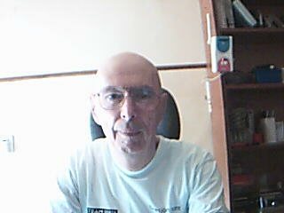 &nbsp;&nbsp;&nbsp;&nbsp;&nbsp;&nbsp;&nbsp;&nbsp;&nbsp;&nbsp;&nbsp;&nbsp;inca nu m-am hotarit ce fotografie pun